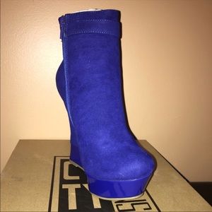 Cobalt Blue Wedge Steppers